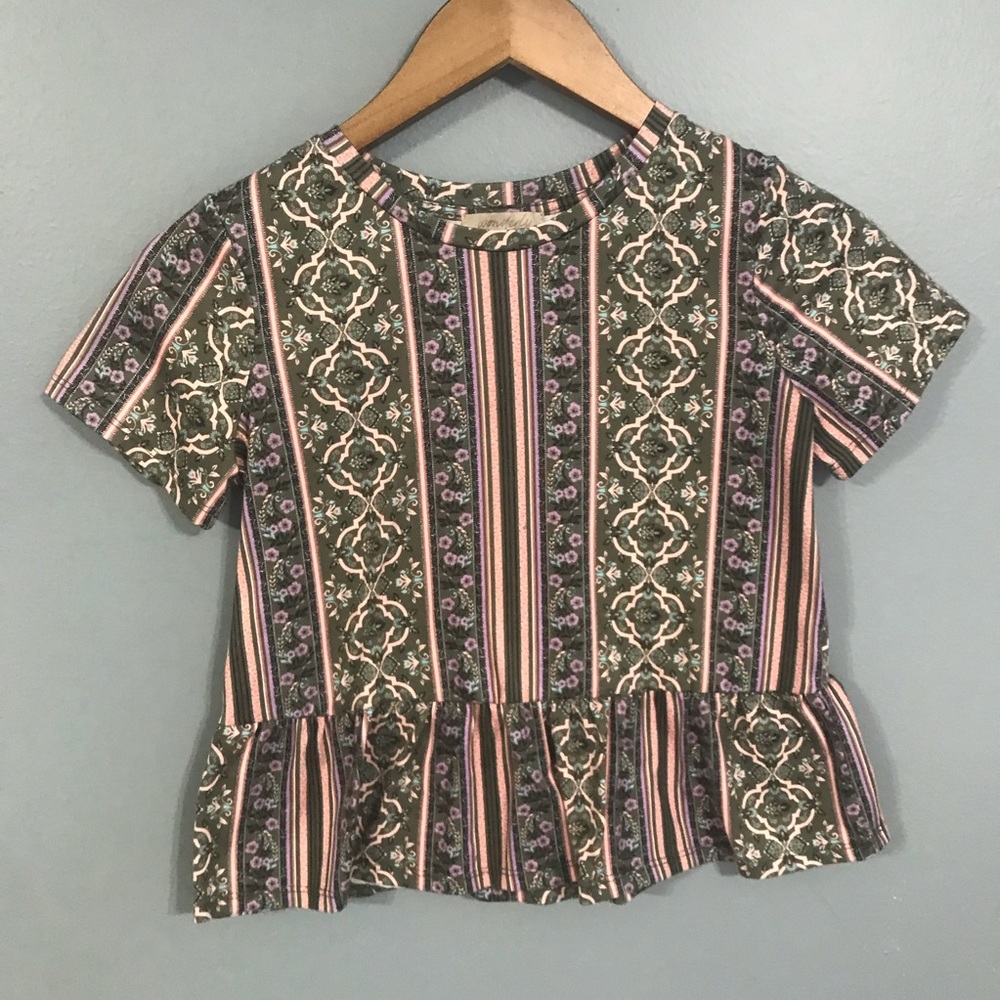 🍋 Wonderful girls ruffle shirt medium
